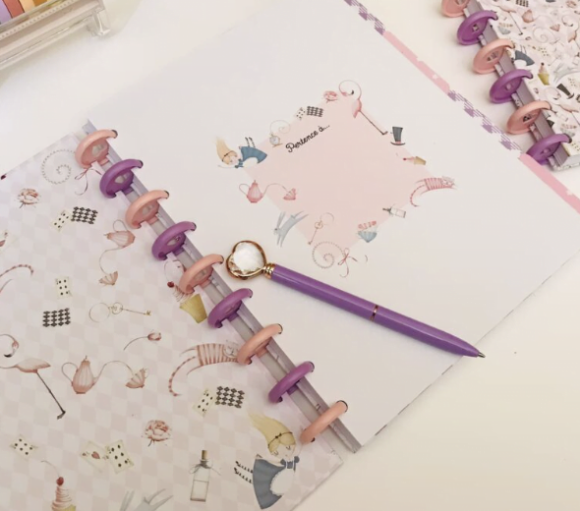 Caderno Inteligente de Disco Alice no País das Maravilhas Tam A5 (médio) - Imagem 2